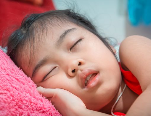 Anak Tidur Mendengkur, Normal atau Tidak?