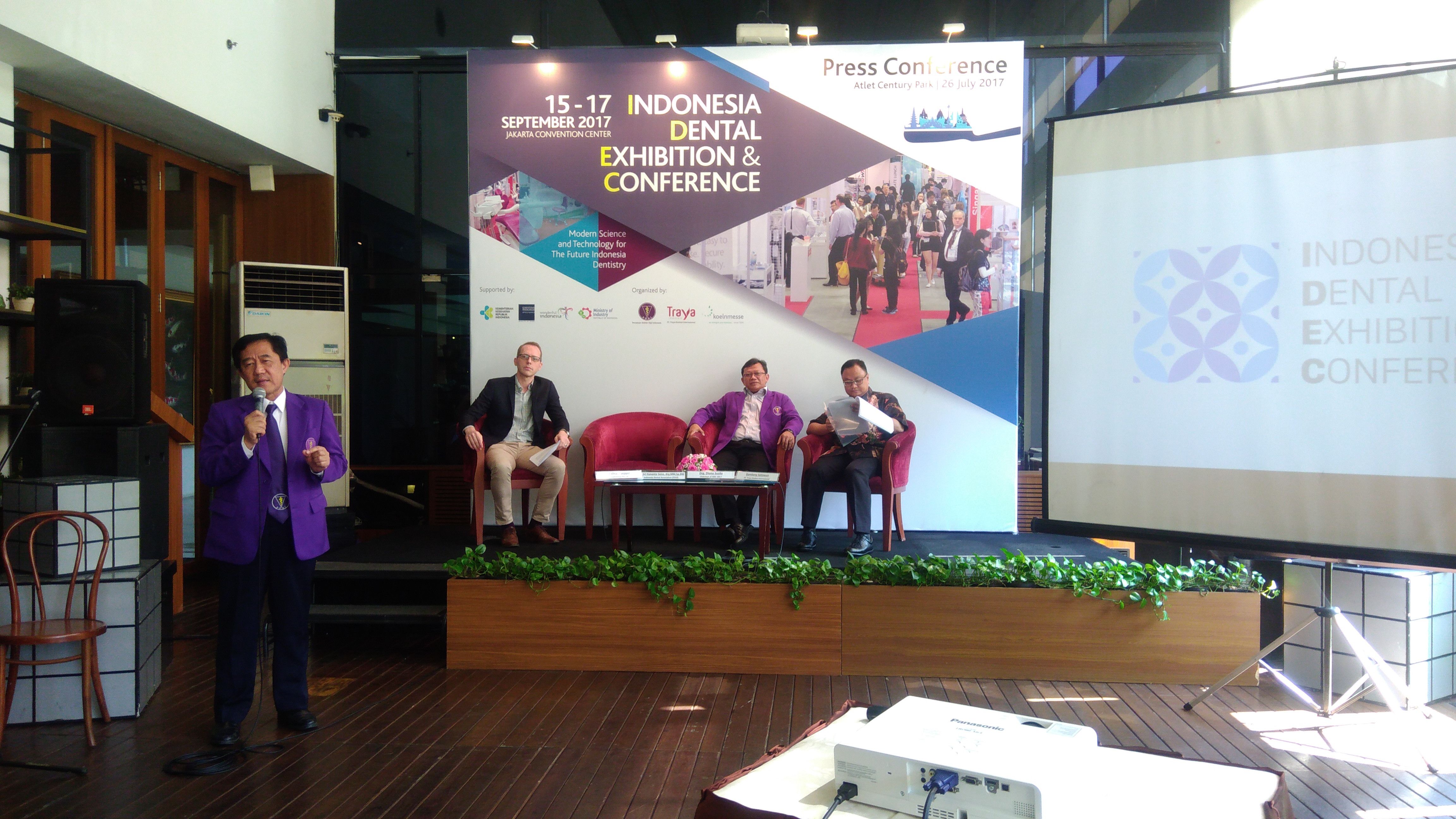Pameran Pertama untuk Profesional Kedokteran Gigi di Indonesia