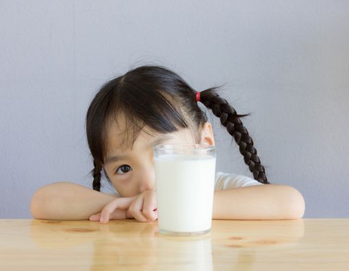 Bolehkah Anak Diberikan Susu Kental Manis?