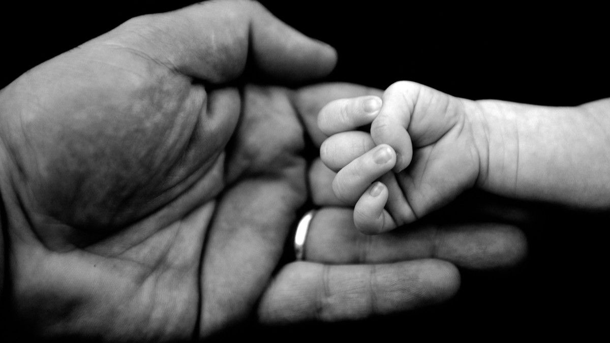 Bayi Diduga Terinfeksi Virus Corona, Sang Ayah Hanya Bisa Menangis