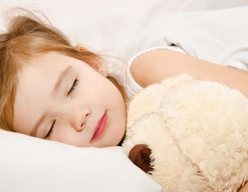 Anak Sering Mengigau, Apa Penyebabnya?