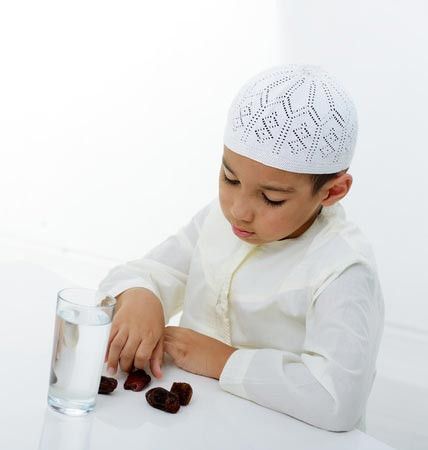 Segudang Manfaat Berpuasa pada Bulan Ramadan