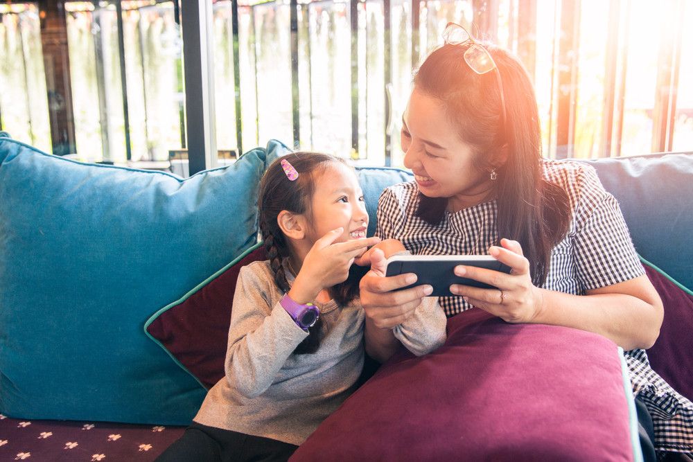 Kenali Baik Buruk Sharenting, Fenomena Baru Dunia Parenting