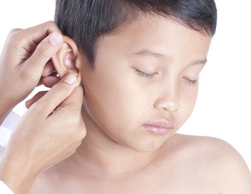 Tips Membersihkan Kotoran Telinga Anak