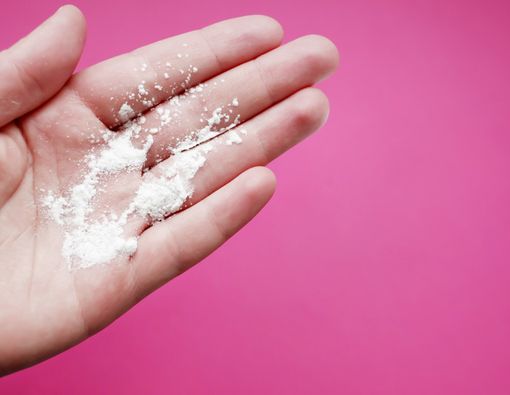 Awas, Bedak Tabur yang Terkontaminasi Bisa Picu Kanker Langka!