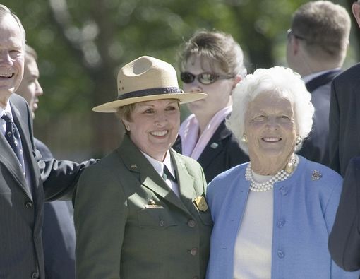 Mantan Ibu Negara Amerika Serikat, Barbara Bush, Meninggal Dunia