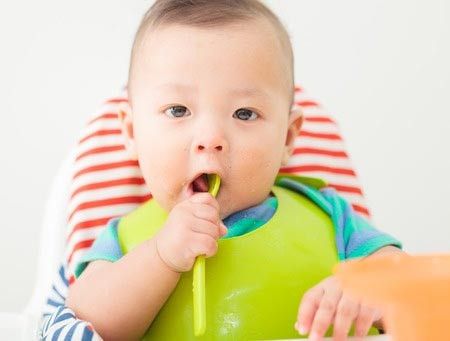 6 Cara Mengatasi Masalah Makan pada Anak