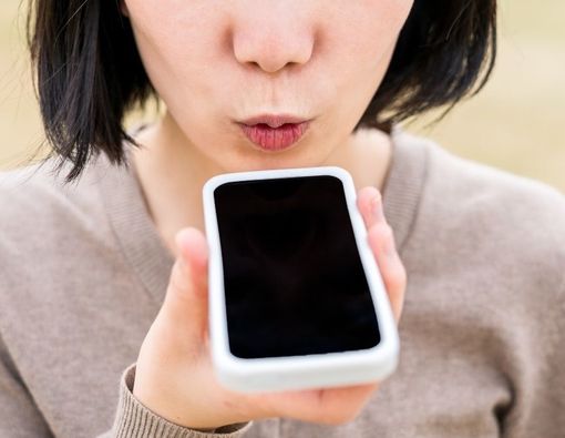 Penyebab Suara Berat pada Wanita Menurut Tinjauan Medis