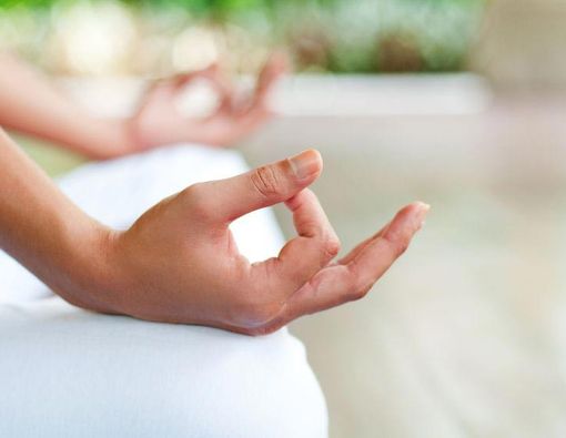 Yoga Dapat Mengurangi Nyeri Saat Haid