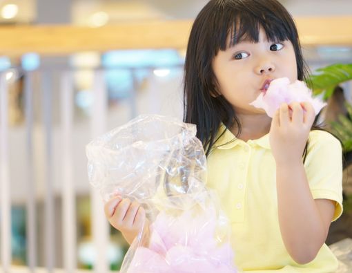 Tips Ajari Anak untuk Cermat Memilih Jajanan