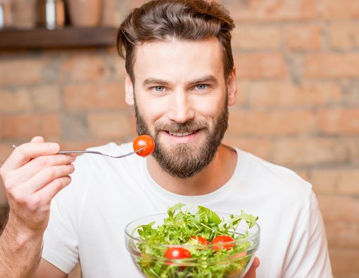 Kiat Makan Sehat Setelah Serangan Stroke