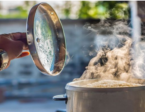 Taiwan Gunakan Rice Cooker untuk Mensterilkan Masker Bekas, Amankah?