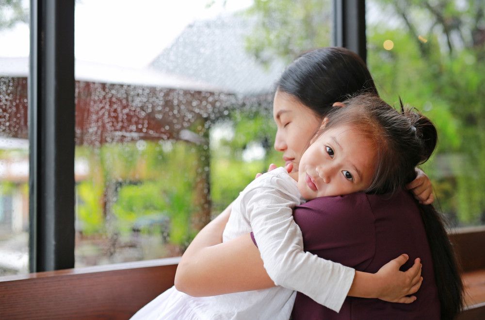 7 Tips Menjaga Kesehatan Anak Saat Musim Hujan