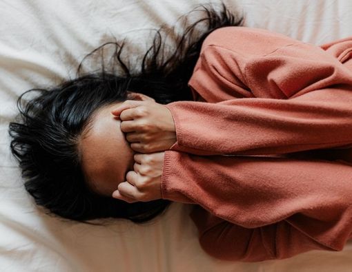 Tips Membantu Teman yang Memiliki Kecemasan Sosial