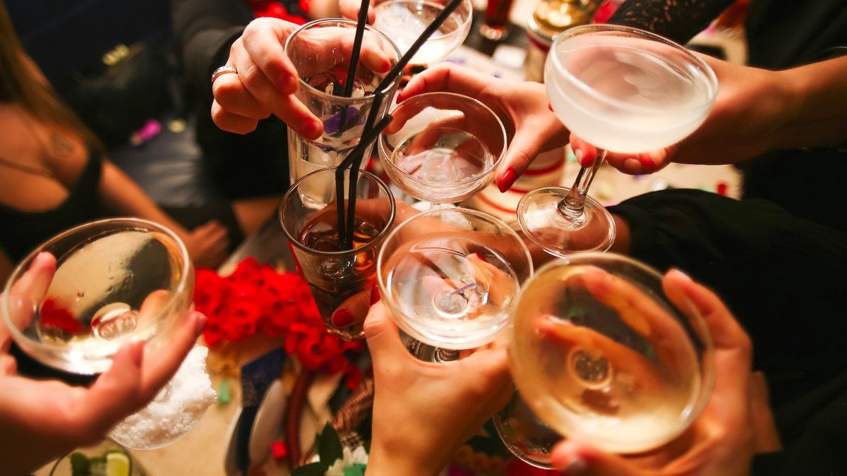 Ilustrasi Minuman Alkohol Saat Perayaan Tahun Baru