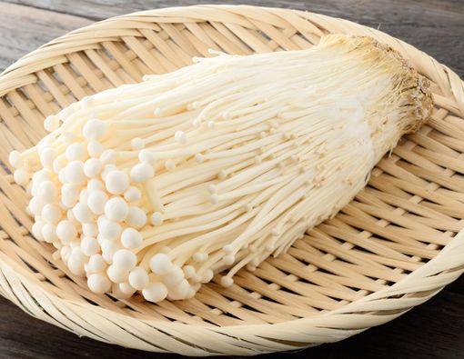 Jamur Enoki Ditarik dari Pasaran karena Terkontaminasi Bakteri Listeria!