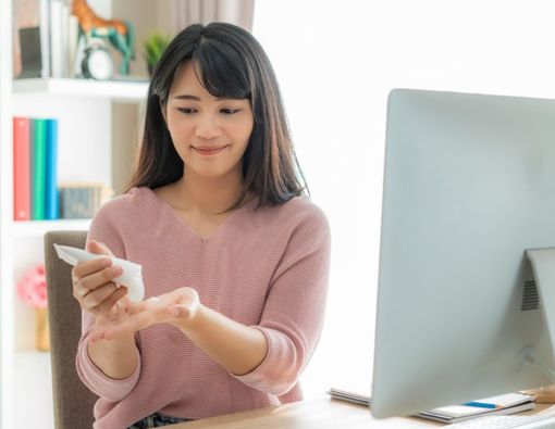 Wajib Tahu, Walau #DiRumahAja Jangan Lupa Pakai Sunscreen