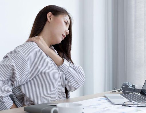 Kebiasaan yang Jadi Pantangan Pasien Saraf Kejepit