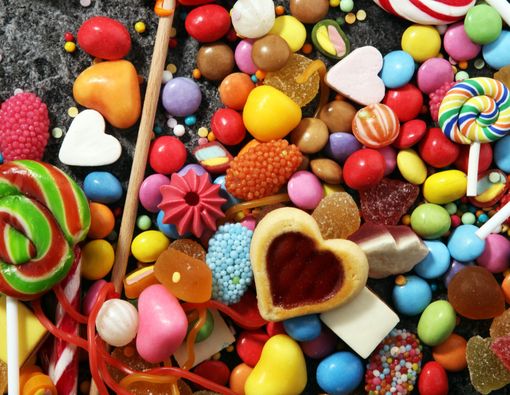 5 Makanan yang Menyebabkan Gigi Rusak