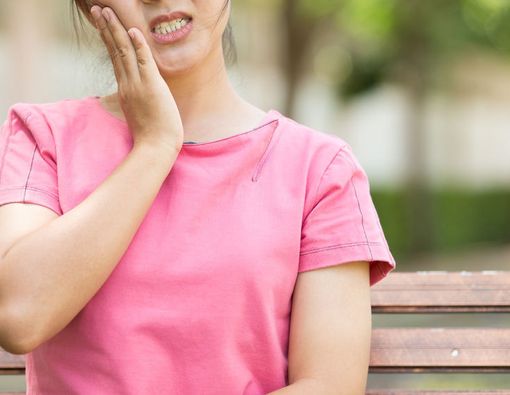 Kenapa Gigi Bisa Sensitif?