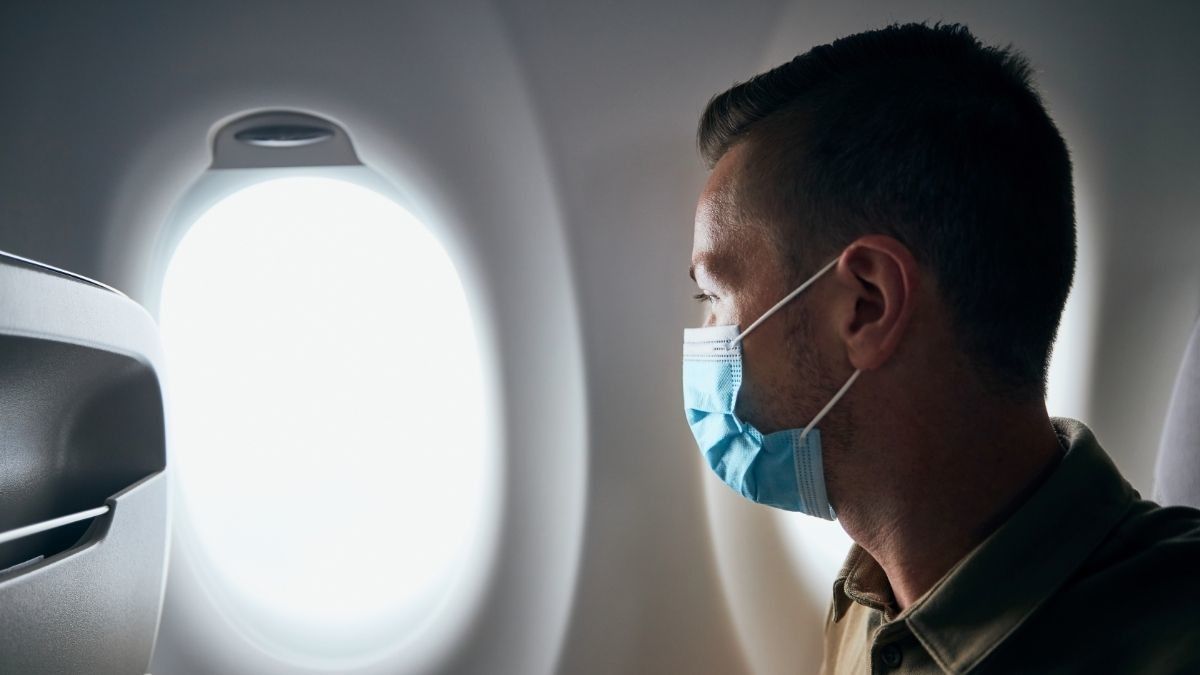 Menyingkap Risiko Penularan COVID-19 di Pesawat