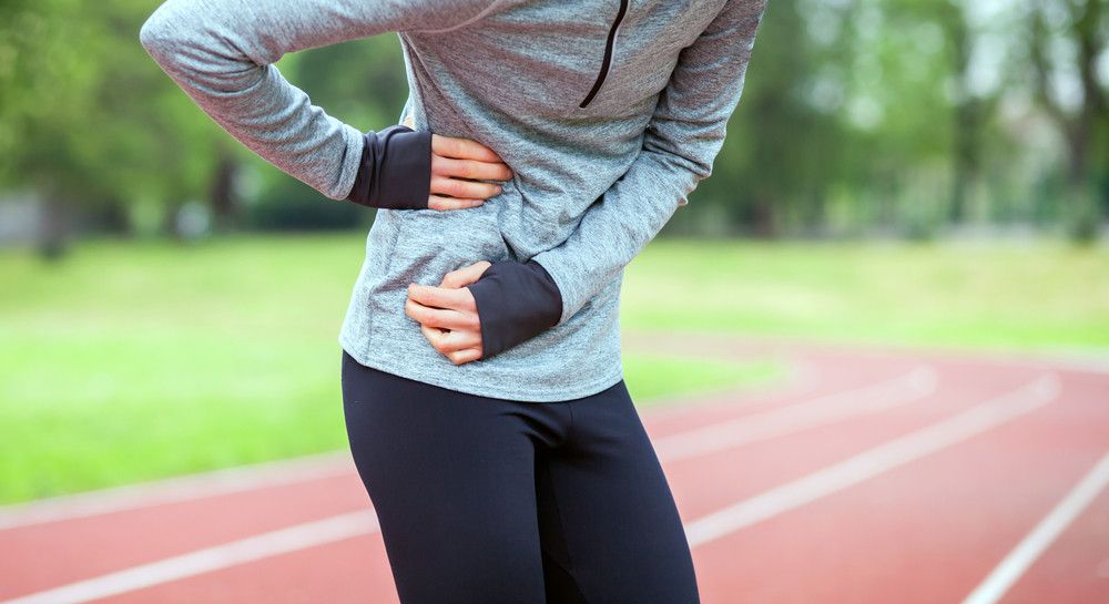 6 Tips Mencegah Kram Perut Saat Berlari
