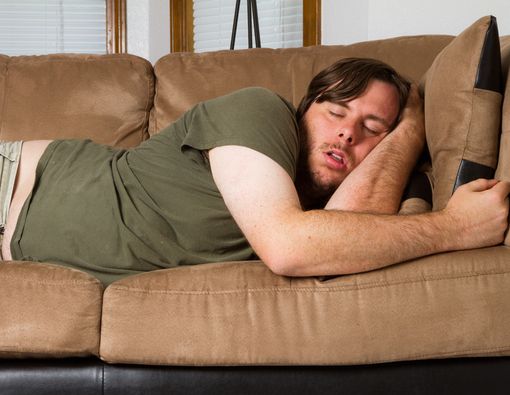 Benarkah Mudah Tertidur Juga Gangguan Kesehatan?