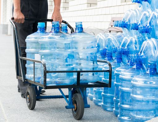 Inilah Mengapa Air Minum Isi Ulang Kerap Bermasalah