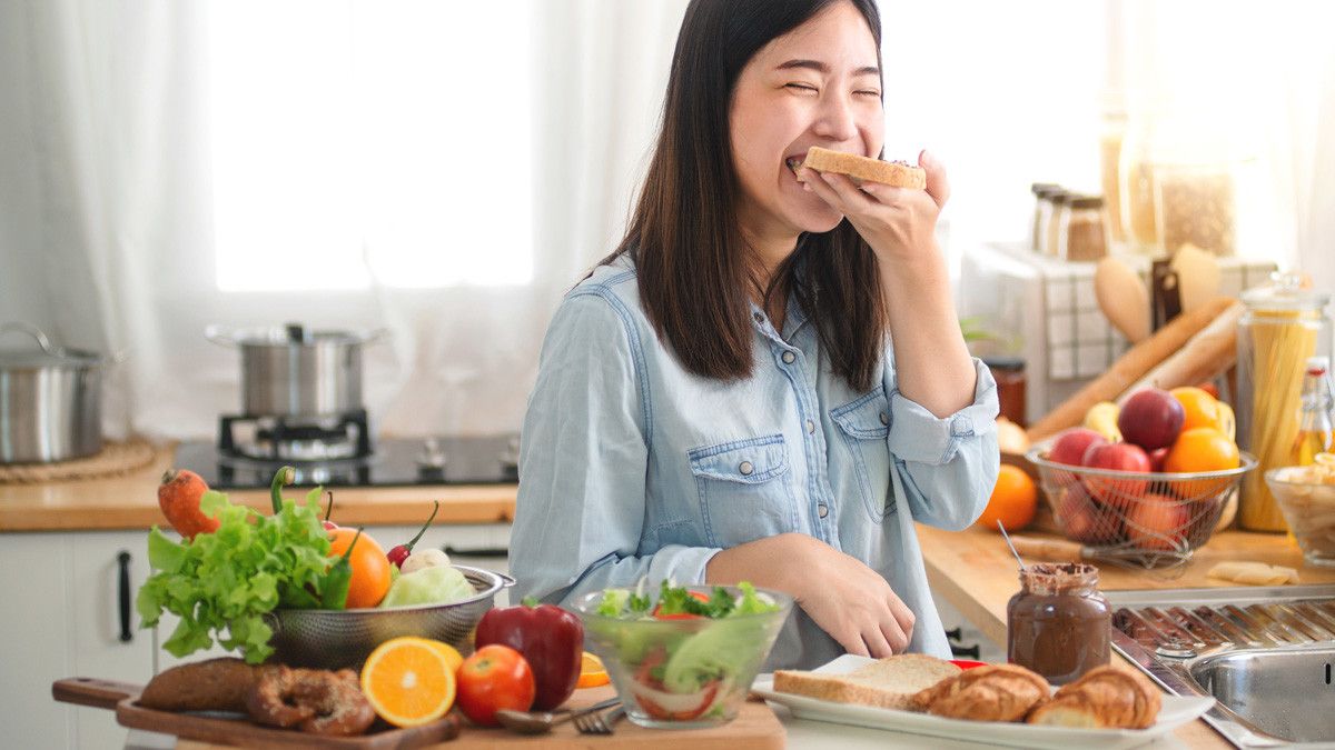 Daftar Asupan Nutrisi Makro &amp; Mikro yang Wajib Dikonsumsi Ibu Menyusui