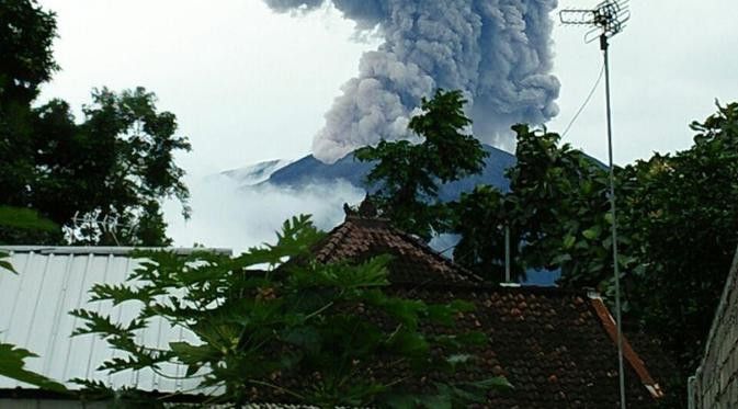 Gunung Agung Erupsi Lagi, Waspada Penyakit akibat Gunung Meletus Ini