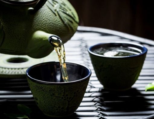 Efektifkah Konsumsi Teh Daun Jati Cina sebagai Pelangsing?