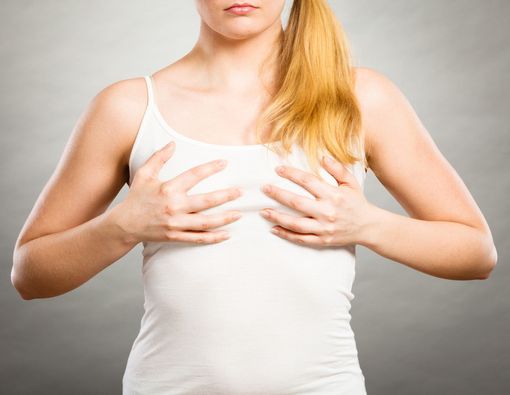 Kebiasaan Meremas Payudara Bisa Picu Kanker Payudara?