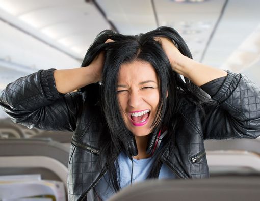 Cara Mengatasi Fobia Naik Pesawat