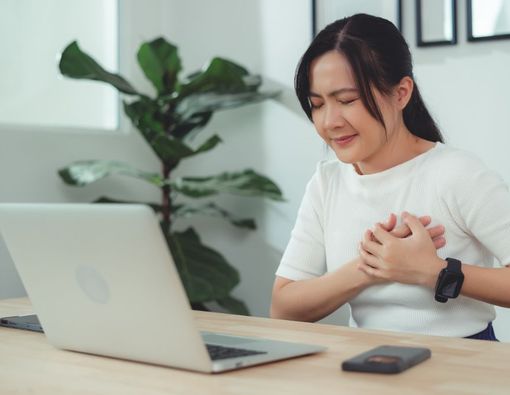 6 Perbedaan Nyeri Dada Akibat Asam Lambung dan Penyakit Jantung, Jangan Sampai Keliru