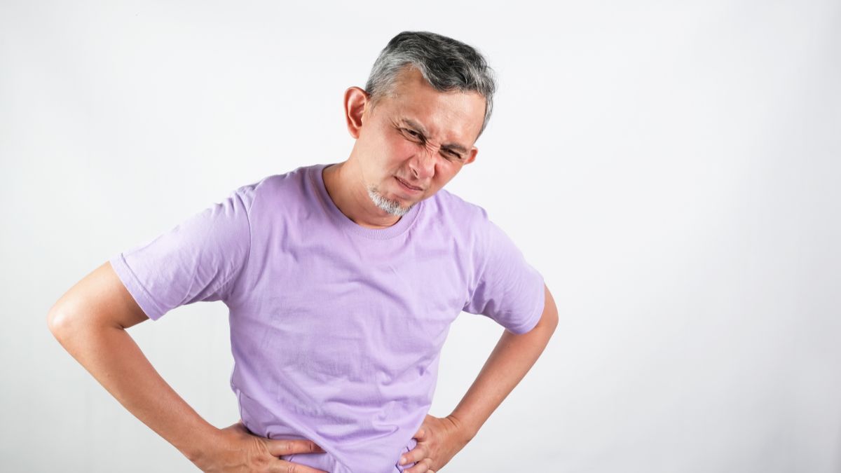 8 Penyebab Sakit Perut Sebelah Kanan dan Cara Mengatasinya