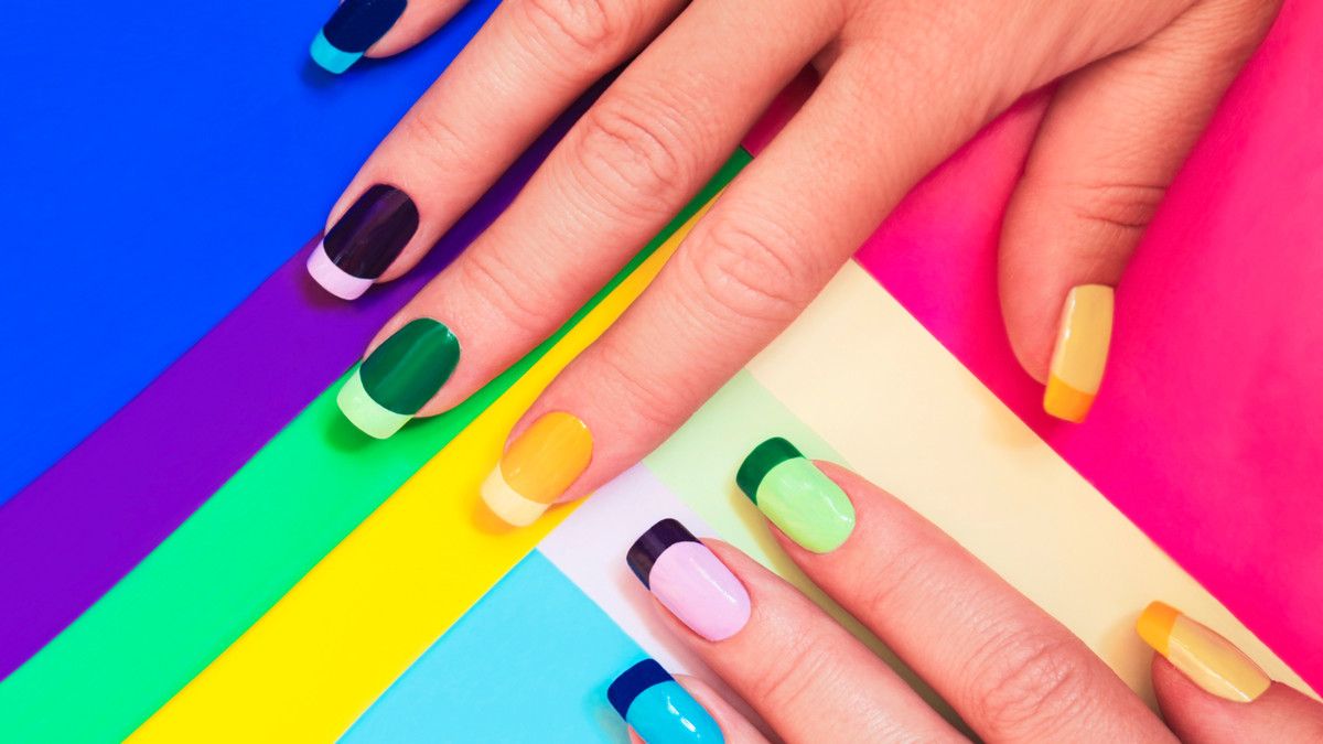 Sering Pakai Cat Kuku? Ini 6 Cara Jaga Kesehatannya