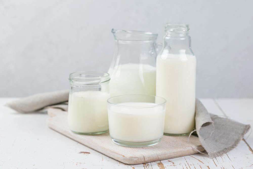 Solusi Alergi Susu Sapi: Susu Kambing atau Susu Soya? (Oleksandra Naumenko/Shutterstock)