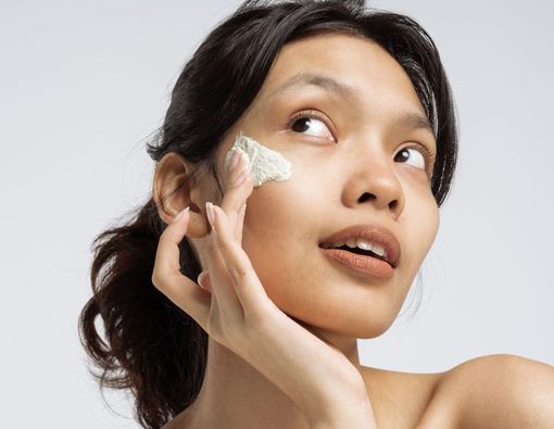 Mengenal AHA dan Manfaatnya untuk Kulit