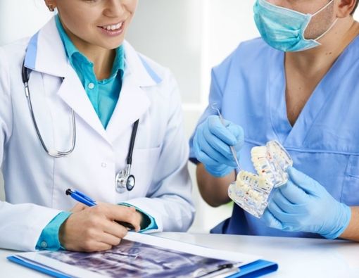 Dampak dan Cara Mengatasi Kondisi Rahang Bawah Maju (Cakil)