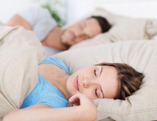 Wanita Butuh Tidur Lebih Lama dari Pria