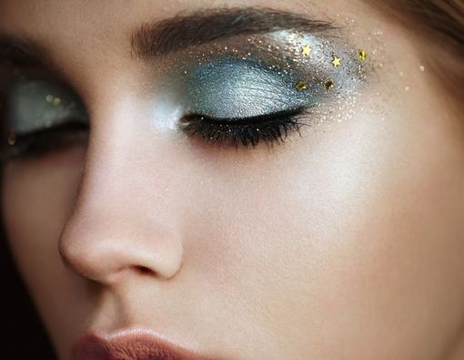 Kosmetik Glitter, Aman atau Tidak?