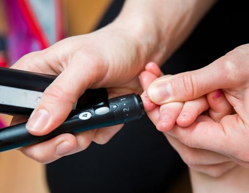 Tips Membesarkan Anak dengan Diabetes Tipe 1