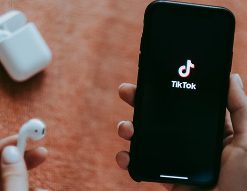 Mau Terkenal di TikTok, Yakin Nekat Melakukan Challenge Berbahaya Ini?