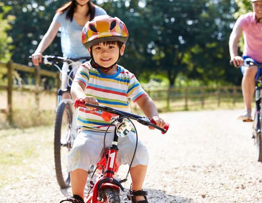 Cara Kreatif Ajak Anak Rutin Olahraga