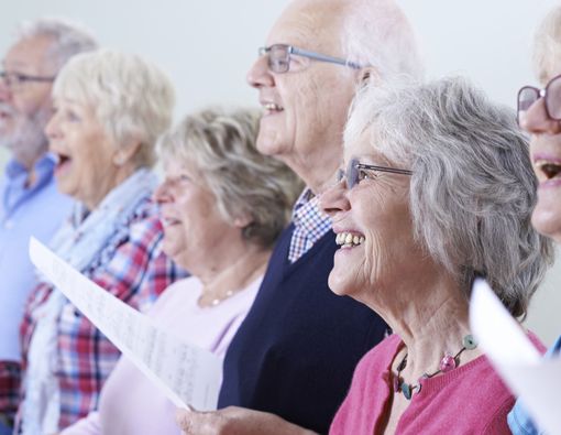 Ikut Paduan Suara, Lansia Bisa Hidup Lebih Bahagia