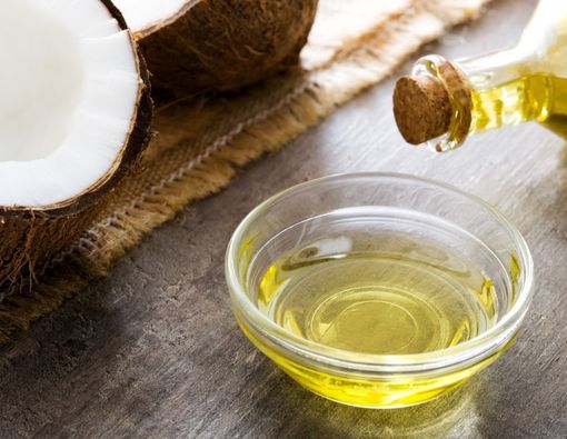 Benarkah Minyak Kelapa Bisa Mengatasi Vagina Kering?