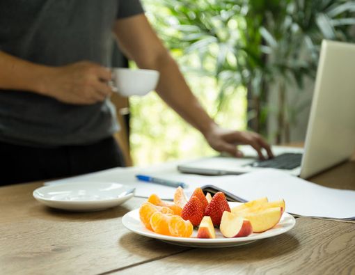 Kiat Ngemil Sehat Tanpa Takut Kolesterol Melonjak