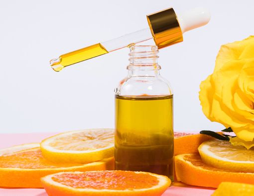 Benarkah Skincare AHA dan BHA Hanya Dipakai Malam Hari?