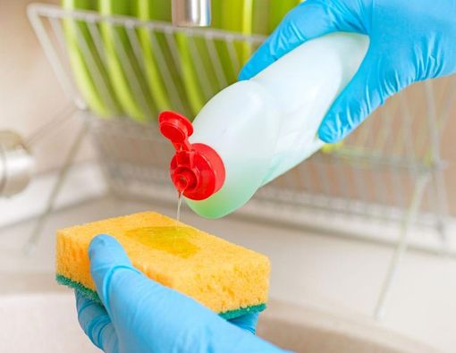 Hati-Hati, Spons Cuci Piring Bisa Bawa Penyakit