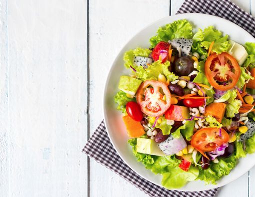 Bolehkah Mengganti Nasi dengan Salad Saat Diet?